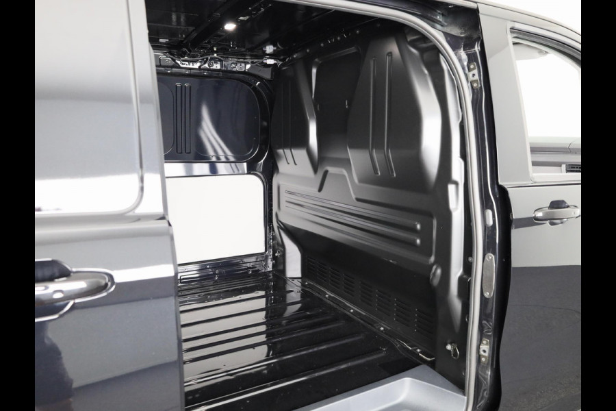 Volkswagen Transporter 2.0 TDI L1H1 28 Bulli 150 pk AUTOMAAT LED VERLICHTING | TREKHAAKVOORBEREIDING | VERWARMBARE VOORRUIT