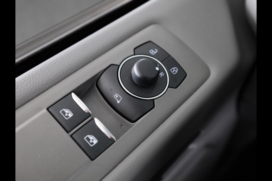 Volkswagen Transporter 2.0 TDI L1H1 28 Bulli 150 pk AUTOMAAT LED VERLICHTING | TREKHAAKVOORBEREIDING | VERWARMBARE VOORRUIT
