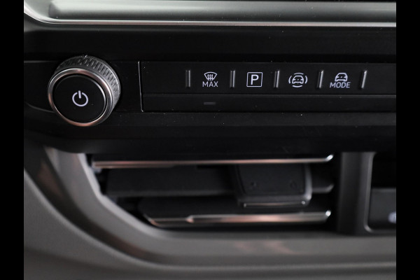 Volkswagen Transporter 2.0 TDI L1H1 28 Bulli 150 pk AUTOMAAT LED VERLICHTING | TREKHAAKVOORBEREIDING | VERWARMBARE VOORRUIT