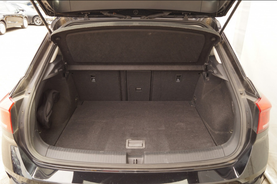 Volkswagen T-Roc 1.5 TSI 150pk DSG Style -NAVI-ECC-CAM-PDC-