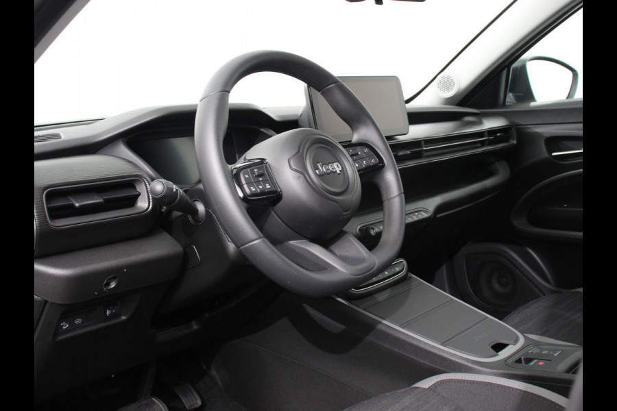Jeep Avenger Longitude 54 kWh | Navigatie | Apple Carplay/ Android Auto | Parkeersensor achter | Cruise Control | Stoelverwarming | Full LED | Virtual Cockpit | Climate Control