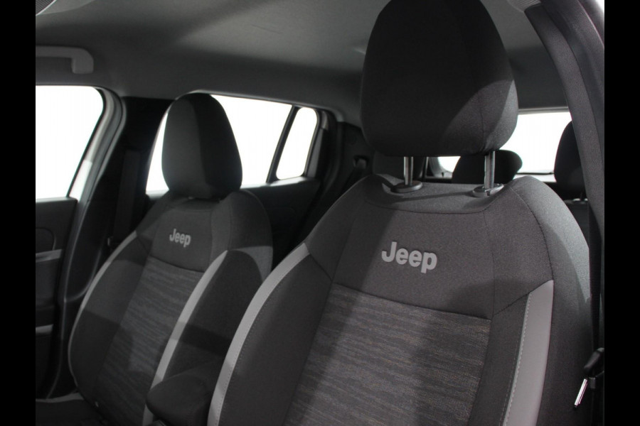 Jeep Avenger Longitude 54 kWh | Navigatie | Apple Carplay/ Android Auto | Parkeersensor achter | Cruise Control | Stoelverwarming | Full LED | Virtual Cockpit | Climate Control