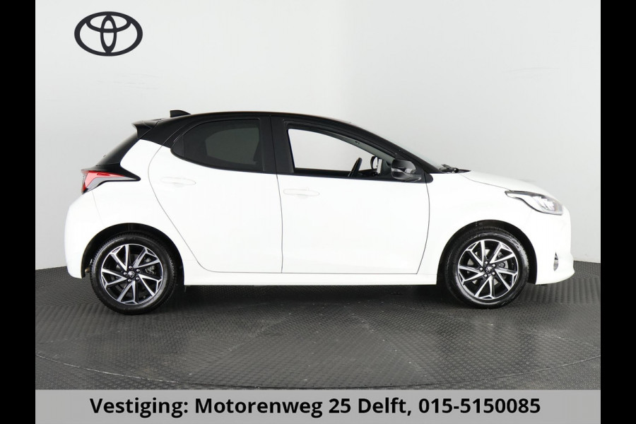 Toyota Yaris 1.5 HYBRID DYNAMIC PACK AUTOMAAT GARANTIE 2-2033! LMV.CAMERA.ADAPTIVE CRUISE.CLOUD NAVIGATIE