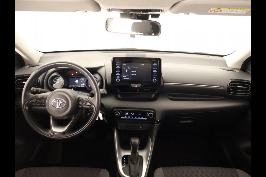 Toyota Yaris 1.5 HYBRID DYNAMIC PACK AUTOMAAT GARANTIE 2-2033! LMV.CAMERA.ADAPTIVE CRUISE.CLOUD NAVIGATIE