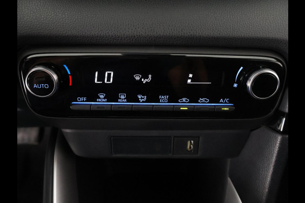 Toyota Yaris 1.5 HYBRID DYNAMIC PACK AUTOMAAT GARANTIE 2-2033! LMV.CAMERA.ADAPTIVE CRUISE.CLOUD NAVIGATIE
