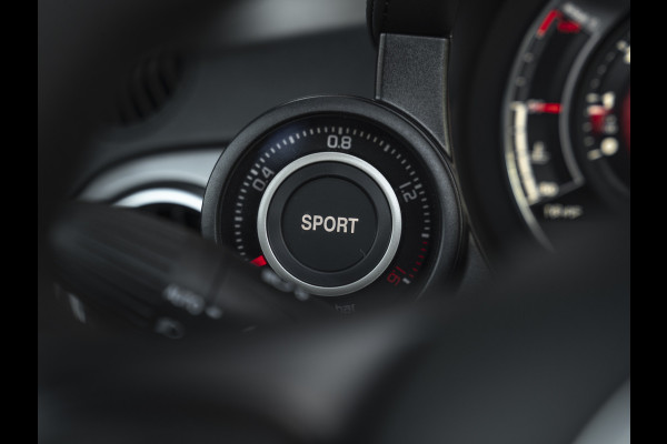 Abarth 595 C ScorpioneOro  | Monza | Beats audio | CarPlay | One of 2000