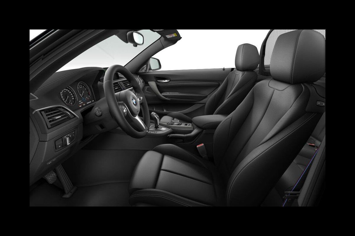 BMW 2 Serie Cabrio M240i xDrive - M-Performance Uitlaat - Harman Kardon - ACC - Camera