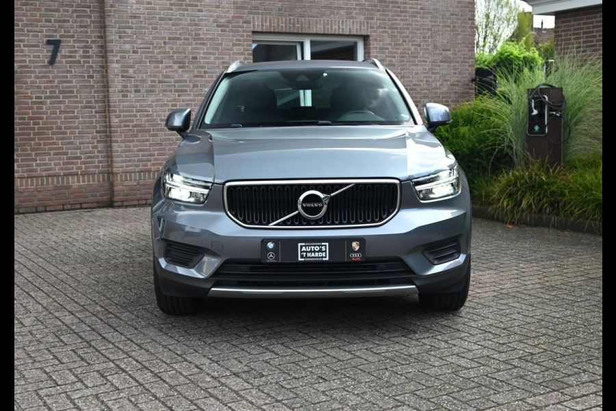 Volvo XC40 2.0 T4 Momentum 190 PK Trekhaak Leder Camera Harman Kardon LED 18''
