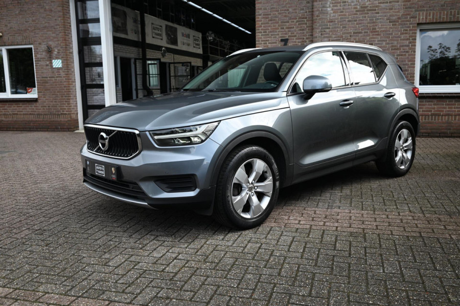 Volvo XC40 2.0 T4 Momentum 190 PK Trekhaak Leder Camera Harman Kardon LED 18''