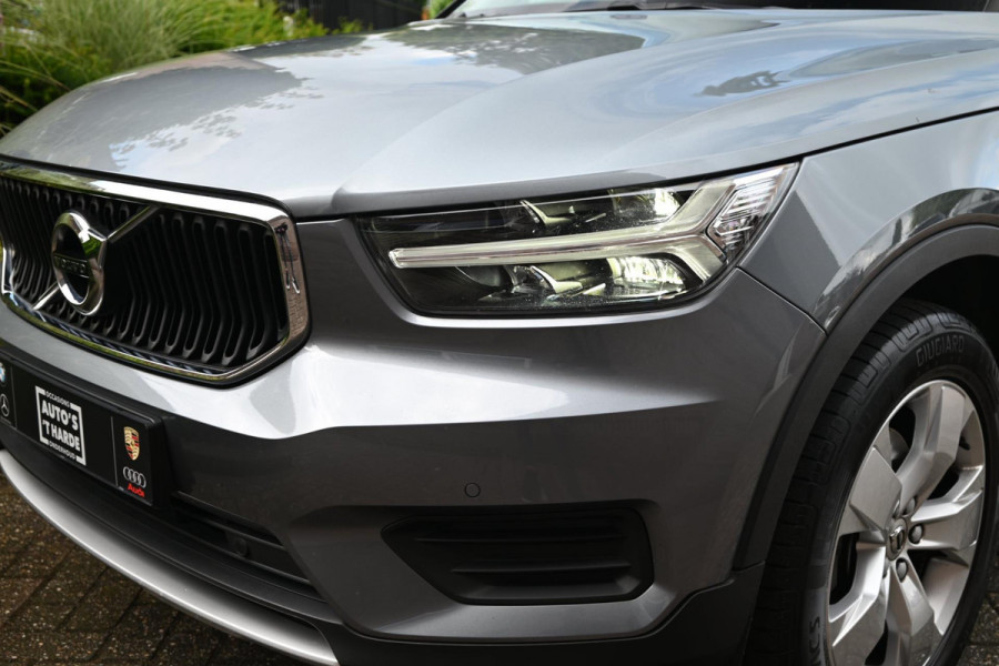 Volvo XC40 2.0 T4 Momentum 190 PK Trekhaak Leder Camera Harman Kardon LED 18''