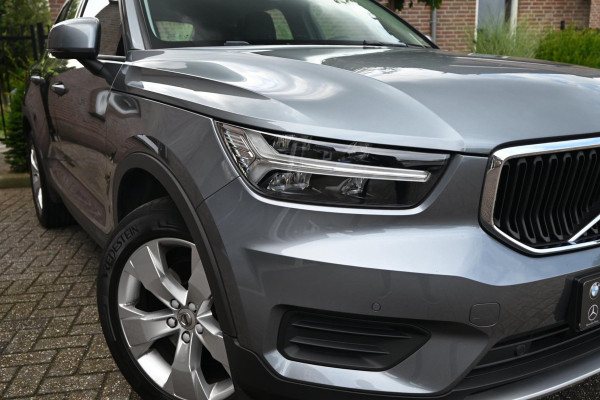 Volvo XC40 2.0 T4 Momentum 190 PK Trekhaak Leder Camera Harman Kardon LED 18''