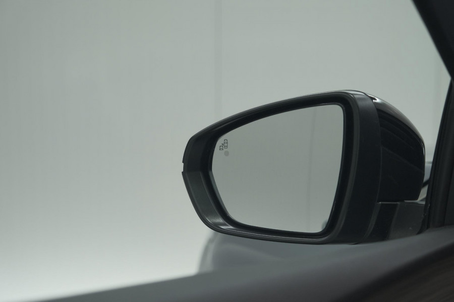 Peugeot 5008 PureTech 130 EAT8 GT | Panoramadak | 360 Camera | FOCAL® | Adaptieve Cruise Control