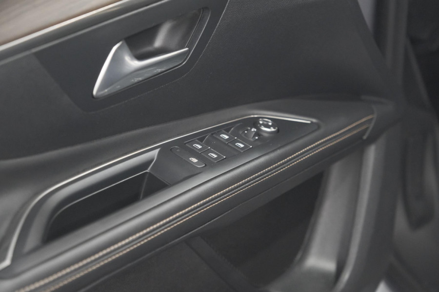 Peugeot 5008 PureTech 130 EAT8 GT | Panoramadak | 360 Camera | FOCAL® | Adaptieve Cruise Control