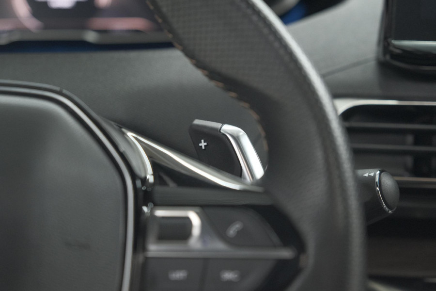 Peugeot 5008 PureTech 130 EAT8 GT | Panoramadak | 360 Camera | FOCAL® | Adaptieve Cruise Control