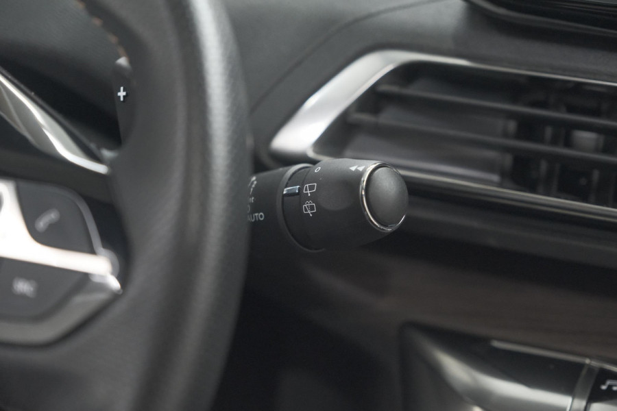 Peugeot 5008 PureTech 130 EAT8 GT | Panoramadak | 360 Camera | FOCAL® | Adaptieve Cruise Control