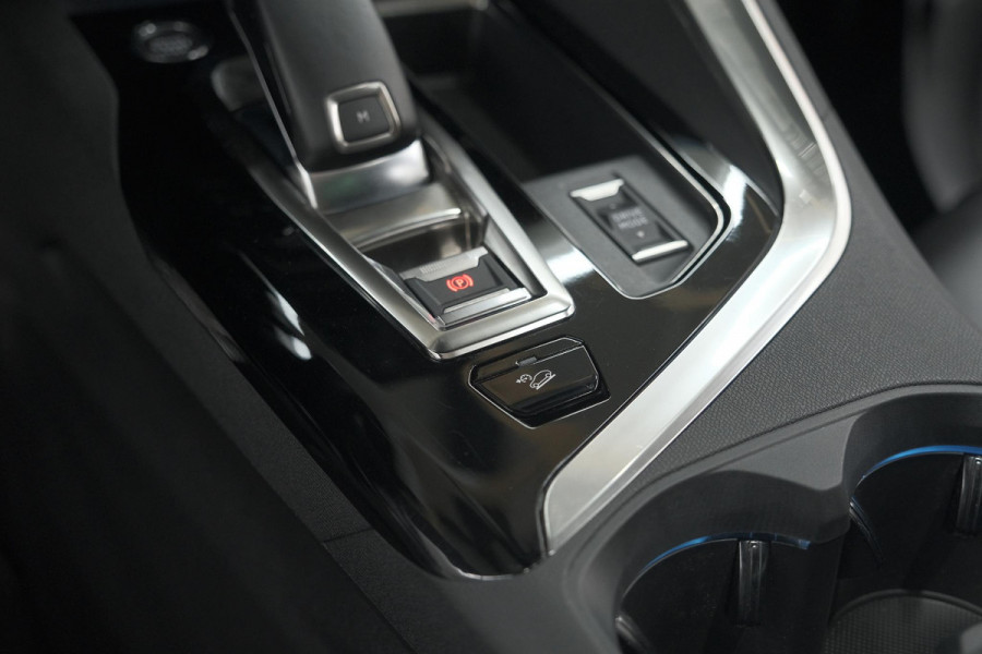 Peugeot 5008 PureTech 130 EAT8 GT | Panoramadak | 360 Camera | FOCAL® | Adaptieve Cruise Control