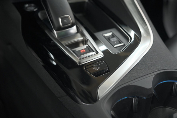 Peugeot 5008 PureTech 130 EAT8 GT | Panoramadak | 360 Camera | FOCAL® | Adaptieve Cruise Control