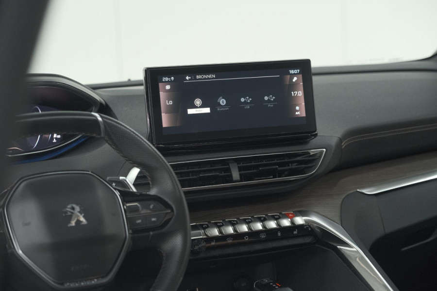 Peugeot 5008 PureTech 130 EAT8 GT | Panoramadak | 360 Camera | FOCAL® | Adaptieve Cruise Control