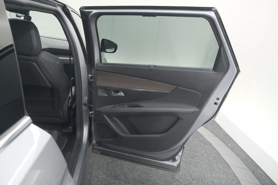 Peugeot 5008 PureTech 130 EAT8 GT | Panoramadak | 360 Camera | FOCAL® | Adaptieve Cruise Control