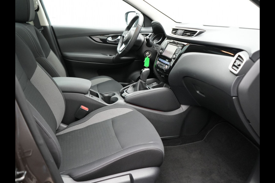 Nissan QASHQAI 1.3 DIG-T N-Connecta Automaat 160pk Dealer O.H. | Panodak | L.M. 18" | Navigatie | Apple Carplay | Camera | Stoelverwarming | Cruise Control | Climate Control |