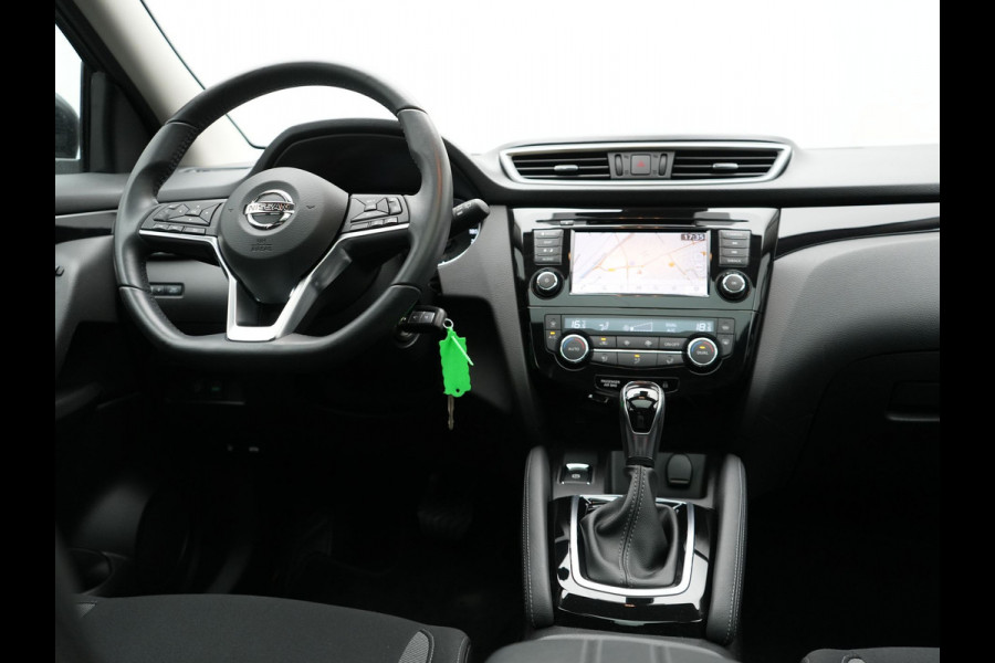 Nissan QASHQAI 1.3 DIG-T N-Connecta Automaat 160pk Dealer O.H. | Panodak | L.M. 18" | Navigatie | Apple Carplay | Camera | Stoelverwarming | Cruise Control | Climate Control |