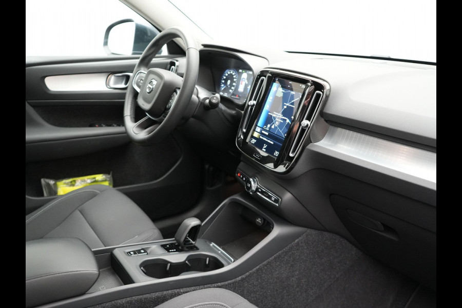 Volvo XC40 T4 Recharge Inscription Plug In Hybrid 211pk PHEV | Panodak | Trekhaak af Fabriek | Navigatie | Cruise Control | Camera | Apple Carplay | Climate Control | Virtual | DAB |
