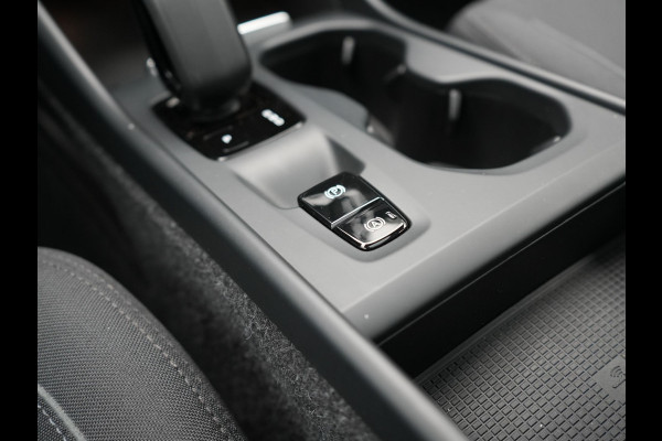Volvo XC40 T4 Recharge Inscription Plug In Hybrid 211pk PHEV | Panodak | Trekhaak af Fabriek | Navigatie | Cruise Control | Camera | Apple Carplay | Climate Control | Virtual | DAB |