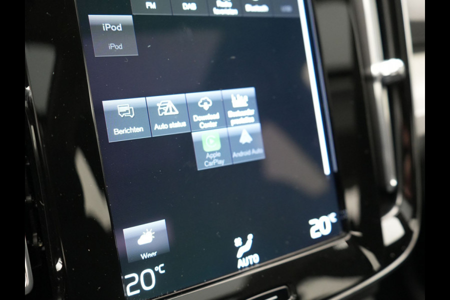 Volvo XC40 T4 Recharge Inscription Plug In Hybrid 211pk PHEV | Panodak | Trekhaak af Fabriek | Navigatie | Cruise Control | Camera | Apple Carplay | Climate Control | Virtual | DAB |