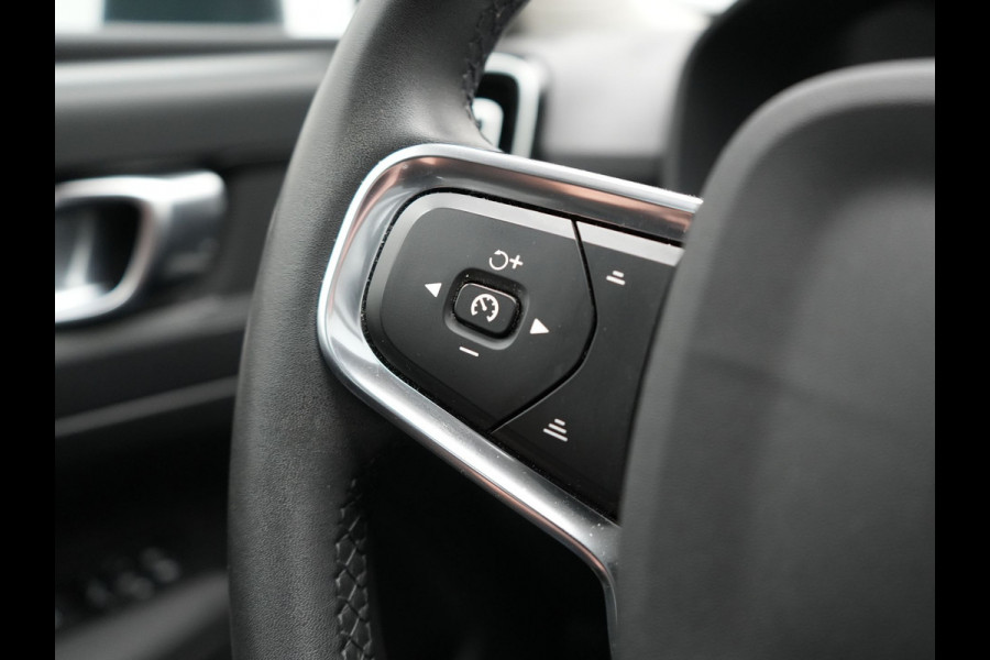 Volvo XC40 T4 Recharge Inscription Plug In Hybrid 211pk PHEV | Panodak | Trekhaak af Fabriek | Navigatie | Cruise Control | Camera | Apple Carplay | Climate Control | Virtual | DAB |