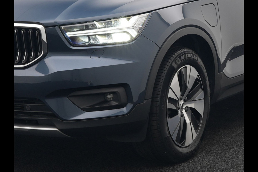 Volvo XC40 T4 Recharge Inscription Plug In Hybrid 211pk PHEV | Panodak | Trekhaak af Fabriek | Navigatie | Cruise Control | Camera | Apple Carplay | Climate Control | Virtual | DAB |