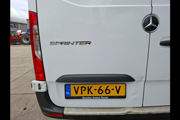 Mercedes-Benz Sprinter 315 1.9 CDI L4H3 RWD AUTOMAAT / AIRCO / CRUISE CONTROLE / TREKHAAK / NAVI