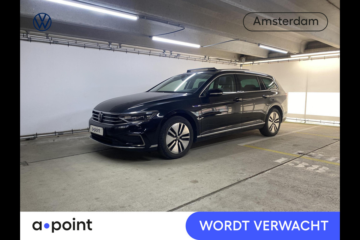 Volkswagen Passat 1.4 TSI PHEV GTE Style 218 pk Automaat (DSG) | Navigatie | Panoramadak | Parkeersensoren (Park assist) | Achteruitrijcamera | Matrix LED koplampen | Stoelverwarming v/a |