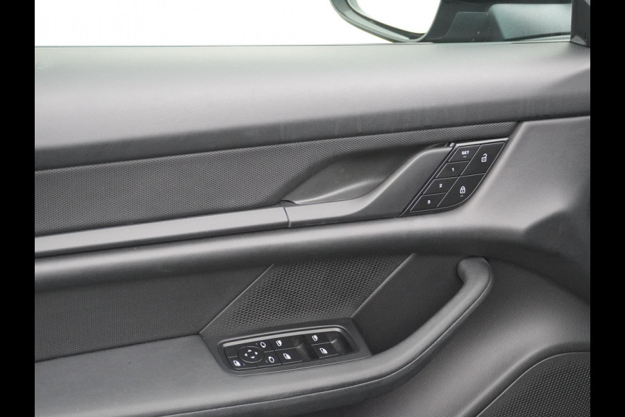 Porsche Taycan Sport Turismo 83 kWh DEALER ONDERHOUDEN | SPORTCHRONO | 14WEGS COMFORSTOELEN