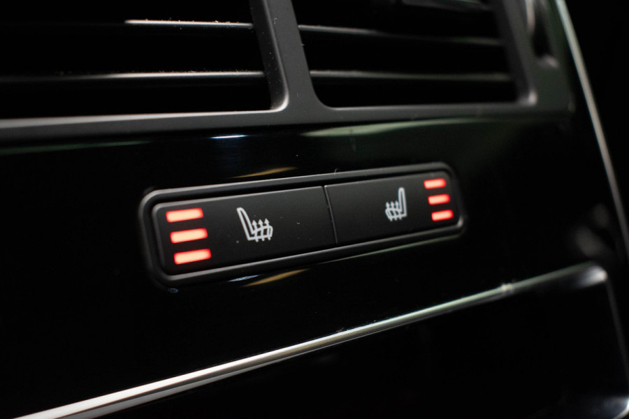 Land Rover Range Rover Sport P400e HSE Dynamic Stealth |Pano|Head Up|Luchtvering|Koelkast|TV/Entertainment schermen