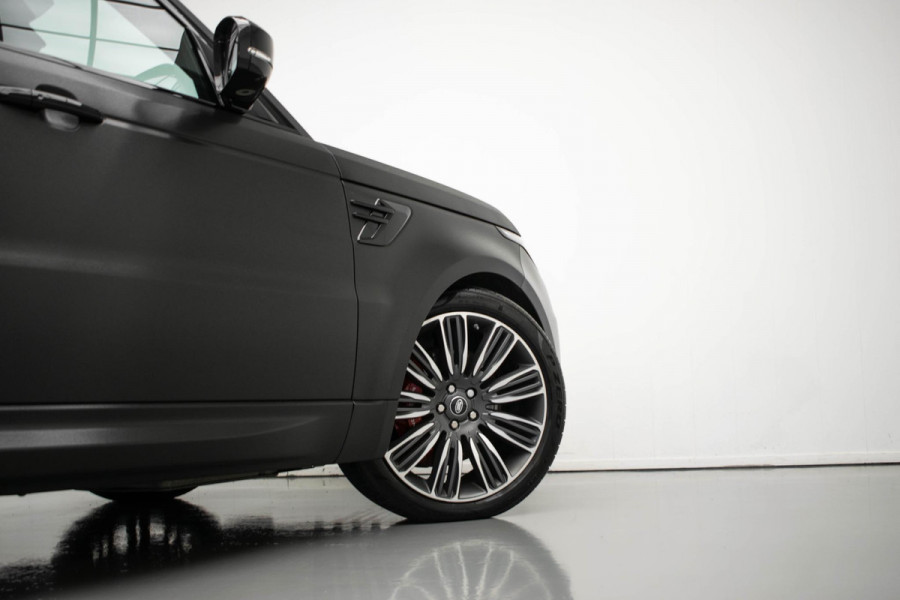 Land Rover Range Rover Sport P400e HSE Dynamic Stealth |Pano|Head Up|Luchtvering|Koelkast|TV/Entertainment schermen