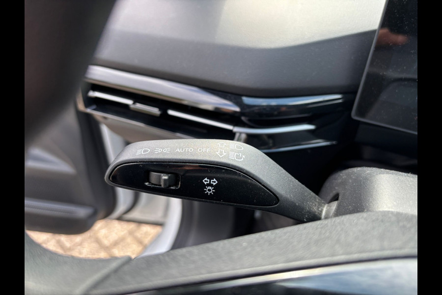 MG Mg4 electric Standard 51 kWh NAVIGATIE CLIMATE CONTROL ADAPTIVE CRUISE LED