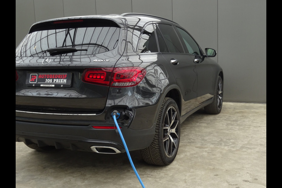 Mercedes-Benz GLC 300de 4MATIC Business Solution AMG * PANORAMADAK !!
