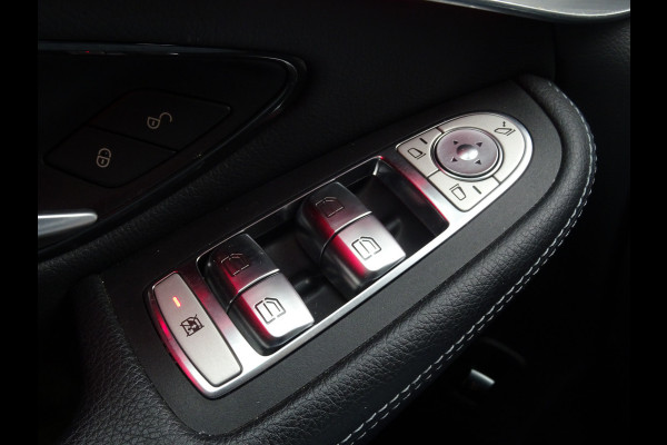 Mercedes-Benz GLC 300de 4MATIC Business Solution AMG * PANORAMADAK !!