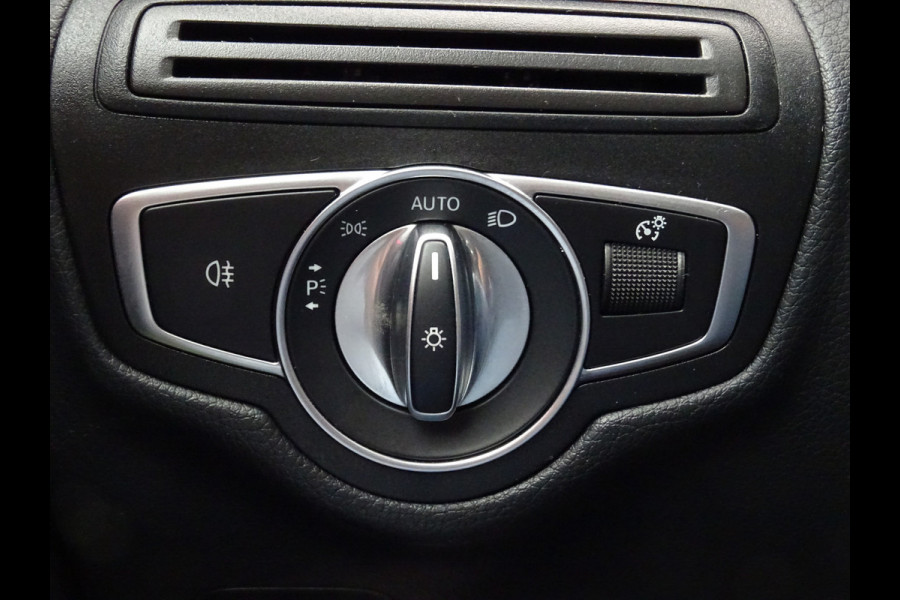 Mercedes-Benz GLC 300de 4MATIC Business Solution AMG * PANORAMADAK !!