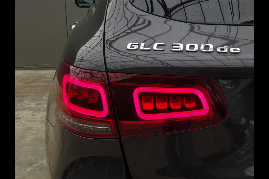 Mercedes-Benz GLC 300de 4MATIC Business Solution AMG * PANORAMADAK !!