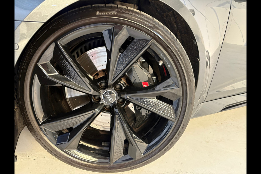 Audi RS6 quattro PANO, 4WS, Carbon (Fabrieks garantie tot 2026)