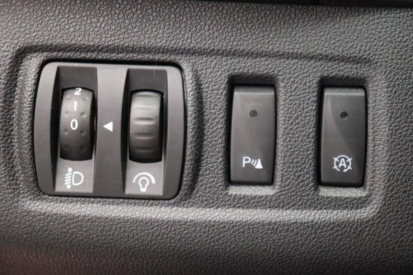 Renault Clio Estate 0.9 TCe Limited Navigatie Cruise/control Origineel NL
