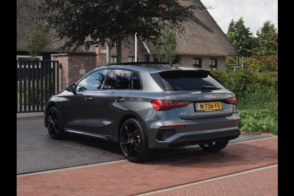 Audi A3 Sportback 45 TFSI e S edition Competition | 19 Inch | Panoramadak |  Led Plus | Apple Carplay | NL-Auto |