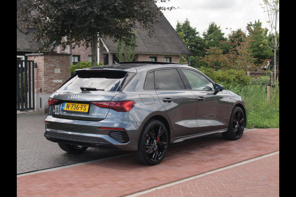 Audi A3 Sportback 45 TFSI e S edition Competition | 19 Inch | Panoramadak |  Led Plus | Apple Carplay | NL-Auto |