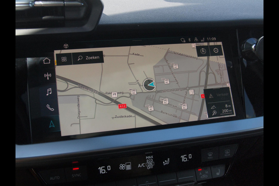 Audi A3 Sportback 45 TFSI e S edition Competition | 19 Inch | Panoramadak |  Led Plus | Apple Carplay | NL-Auto |