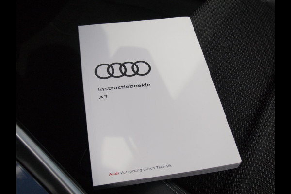 Audi A3 Sportback 45 TFSI e S edition Competition | 19 Inch | Panoramadak |  Led Plus | Apple Carplay | NL-Auto |