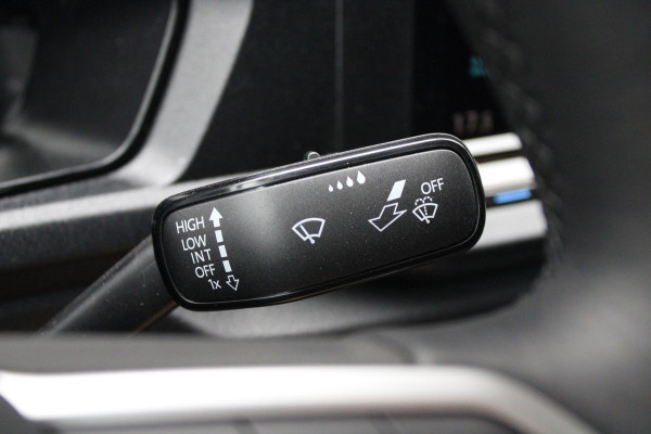 Volkswagen Caddy Cargo Maxi 2.0 TDI 102pk - Trekhaak - Leder - Carplay - LED Koplampen - Camera - Lane Assist - Verlaagd - Rijklaar