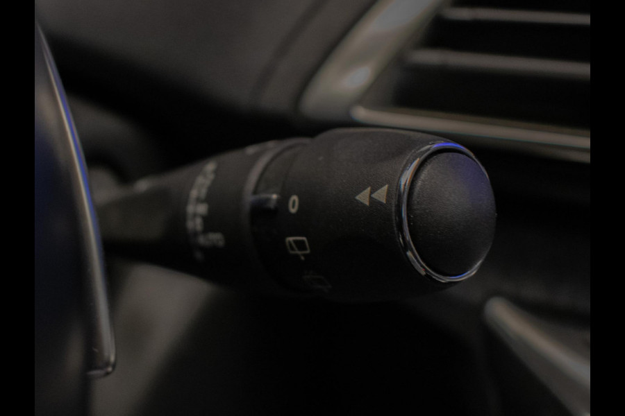 Peugeot 3008 1.2 PureTech Allure Sport (APPLE CARPLAY,NAVI,LED,XENON,SFEER VERLICHTING,LEDER,CRUISE,CLIMATE,PDC,CAMERA,NETTESTAAT)