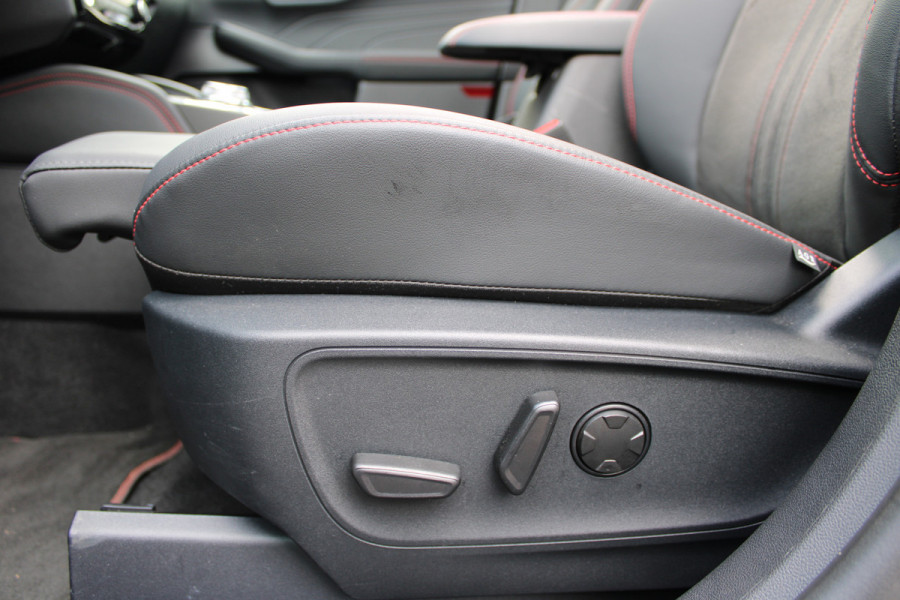 Ford Kuga 2.5 PHEV ST-Line X | Facelift | Panoramadak | Head-up | BLIS | Winterpack | Trekhaak | B&O | AGR
