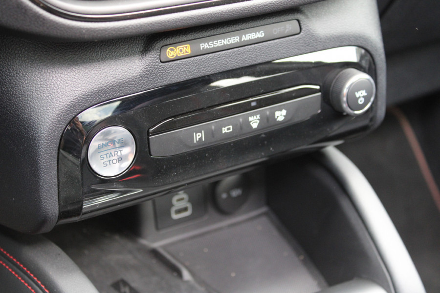 Ford Kuga 2.5 PHEV ST-Line X | Facelift | Panoramadak | Head-up | BLIS | Winterpack | Trekhaak | B&O | AGR